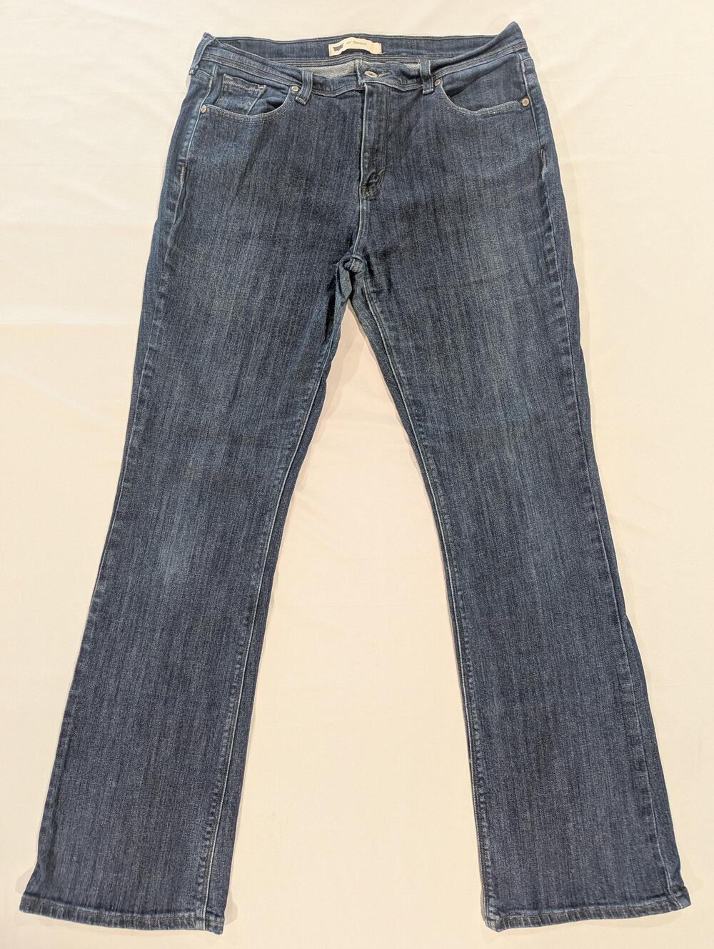 Levi's 515 Jeans Womens 33x33 Blue Med Wash Mid Rise Bootcut Stretch Denim